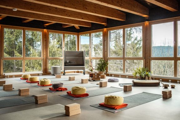 Unser Yogaraum mit Weitblick in den Schwarzwald Panorama Yoga Raum mit Blick in den Schwarzwald